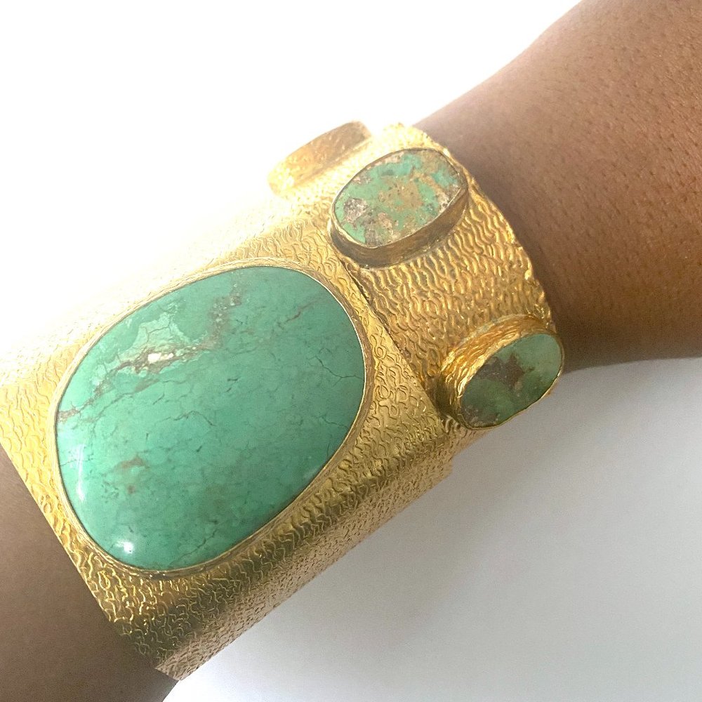 Gold Bangle Cuff With Green Stone Details - Picture 3 of 3